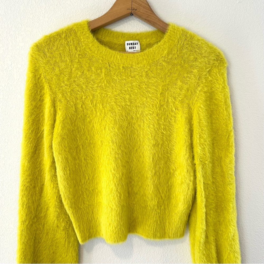 ARITZIA Sunday Best Yellow-Green Eyelash Crop Sweater Fuzzy Puff Sleeves Size S